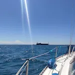 Le Nid Marin,un Voilier Pour Deux Vieux Port *