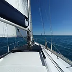 Le Nid Marin,un Voilier Pour Deux Vieux Port Botel