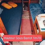 Botel Voilier Sète: Unique With Sea Theater Views