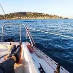 Nui Insolite A Bord D'un Voilier Vieux Port * Sète