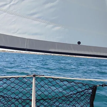 Le Nid Marin,un Voilier Pour Deux Vieux Port ספינת מלון