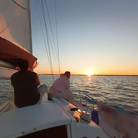 ספינת מלון Le Nid Marin,un Voilier Pour Deux Vieux Port