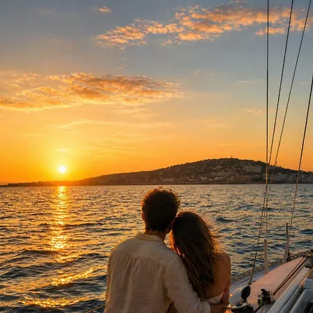 Nuit Insolite A Bord D'un Voilier Vieux Port ספינת מלון